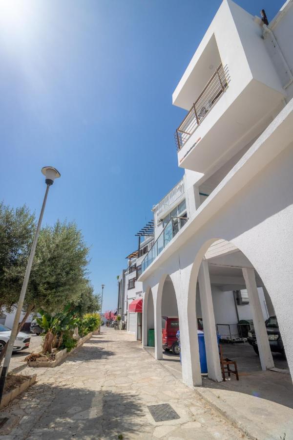 Διαμέρισμα Light House - Seafront Cosy With Library *